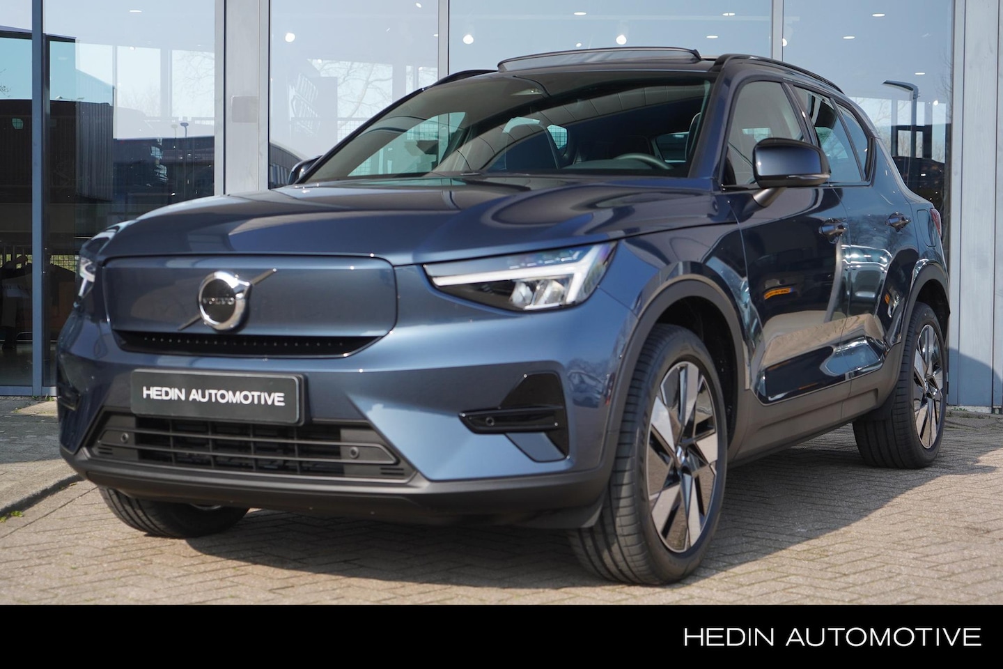 Volvo EX40 - Single Motor Extended Range Plus Europa 82 kWh | Panorama Dak | Elek. Stoelen & Geheugen | - AutoWereld.nl