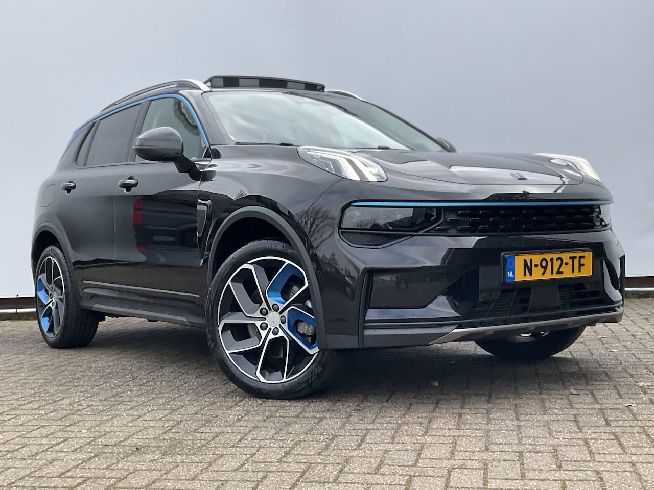 Lynk & Co 01 - 1.5 262pk Plug-in Carplay Adapt.Cruise Black - AutoWereld.nl
