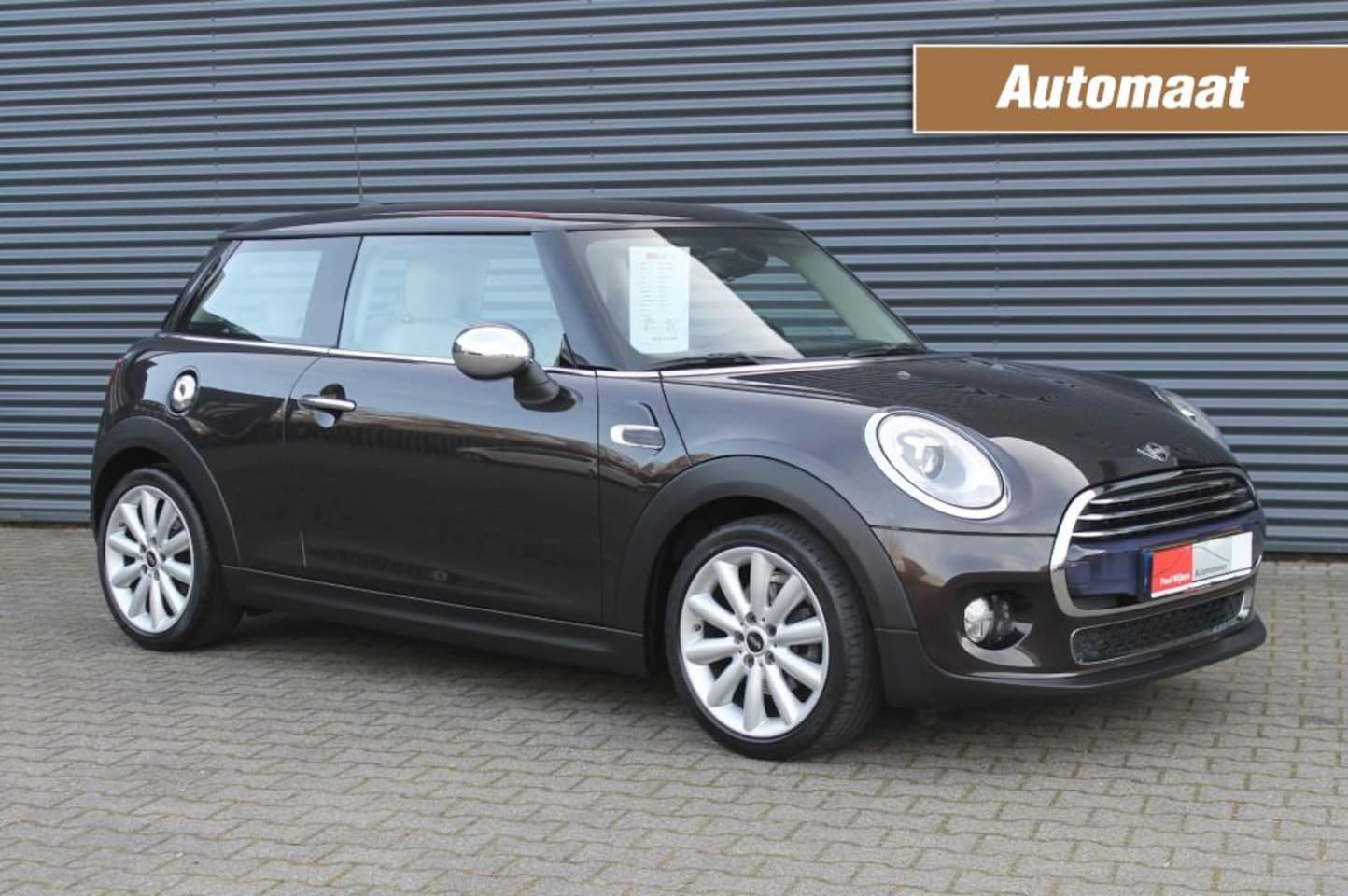 MINI Cooper - 1.5 Chili Business Uitvoering 3-Deurs  AUTOMAAT-NAVIGATIE - AutoWereld.nl