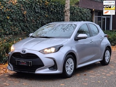 Toyota Yaris - Fabrieksgarantie 3-2027 100% dealerond. 1e-eigenaar NAP APK 1-2028 1.5 Hybrid Active Autom