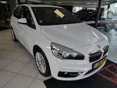 BMW 2-serie Active Tourer - 220i LUXURY | AUTOMAAT | PANORAMA | LEER | CAMERA | NAVIGATIE | 192 PK