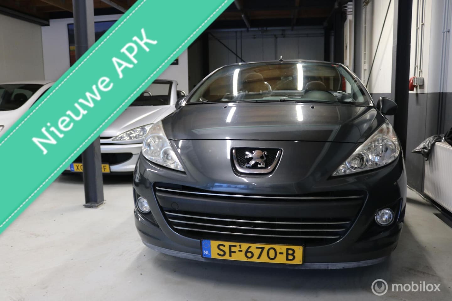 Peugeot 207 CC - 1.6 VTi Noir & Blanc/ Turbo/cabriolet/Airco - AutoWereld.nl