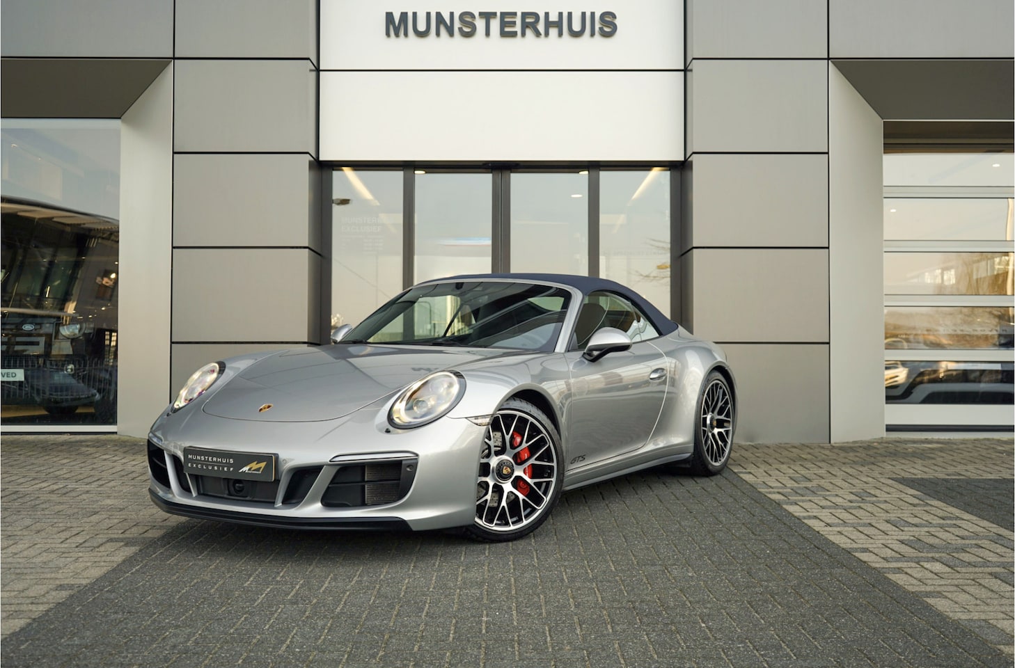 Porsche 911 Cabrio - 3.0 Carrera 4 GTS | Lift | Achterasbesturing | Burmester | Stoel ventilatie | - AutoWereld.nl