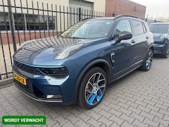 Lynk & Co 01 - 1.5 Plug-In Hybride | Black Edition | 360 Camera | NL-Auto | Panoramadak