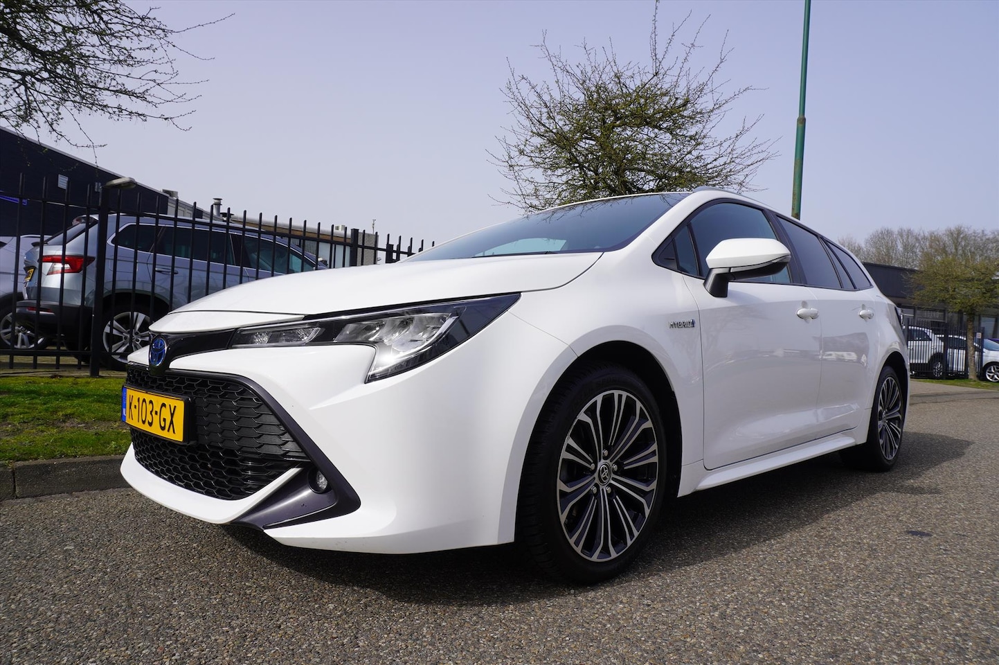 Toyota Corolla Touring Sports - 1.8 Hybrid 122pk CVT Business Plus Navigatie - AutoWereld.nl
