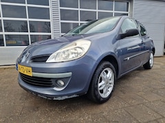 Renault Clio - 1.2-16V Expression