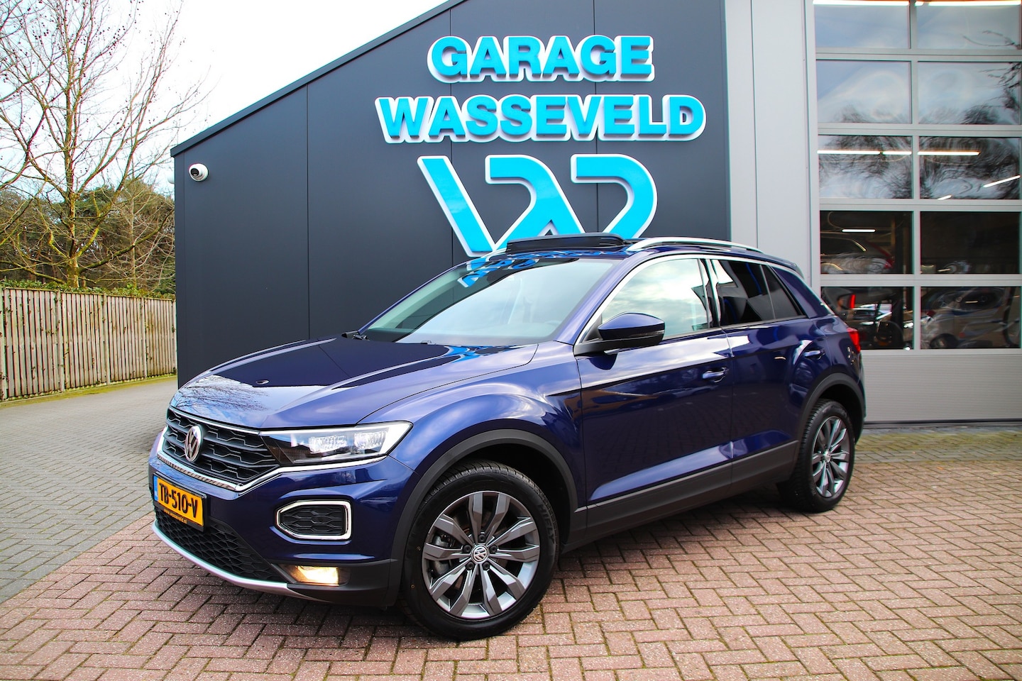 Volkswagen T-Roc - 1.0 TSI 115pk NL Pano/Trekhaak/ALL SEASON/Virtueel - AutoWereld.nl