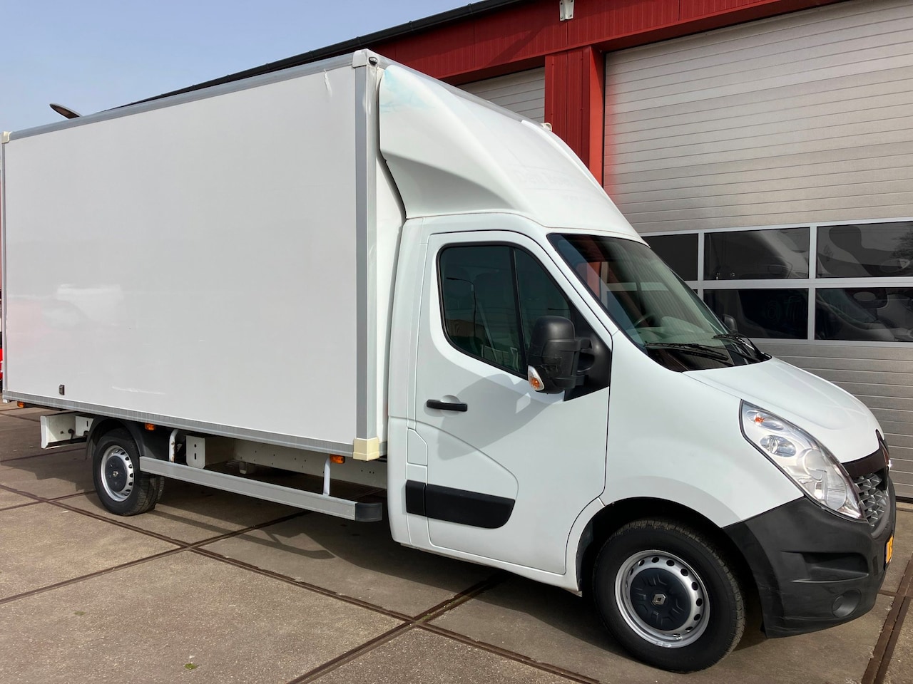 Renault Master - T35 2.3 dCi L3 Chassis gesloten laadbak - AutoWereld.nl