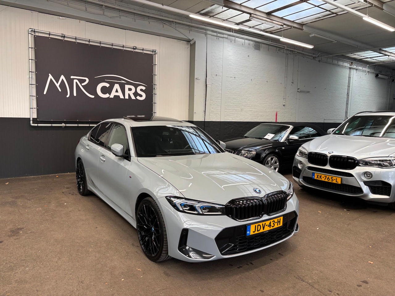 BMW 3-serie - 330e M-Sport Camera/Head up/Schuifdak - AutoWereld.nl