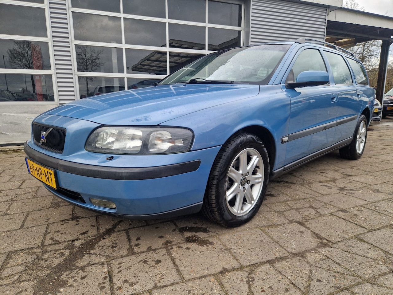 Volvo V70 - 2.4 Comfort Line 2.4 Comfort Line ( AUTOMAAT) - AutoWereld.nl