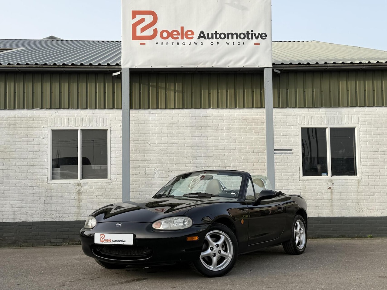 Mazda MX-5 - NB 1.8i / 140PK / Distributie V.V. / Nwe APK / Nette Kap! - AutoWereld.nl