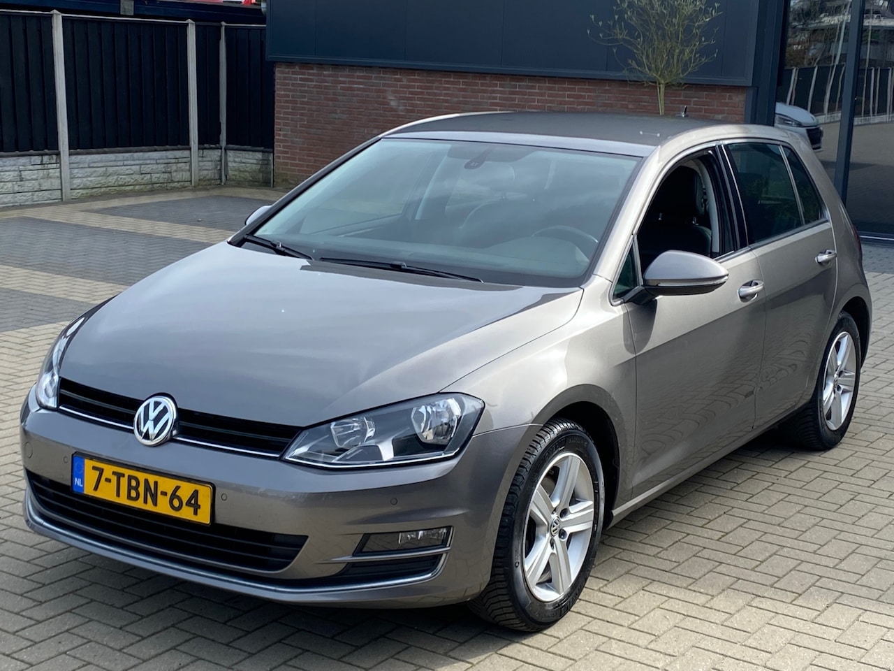 Volkswagen Golf - 1.4 TSI Highline NIEUWSTAAT NAVI CRUISE CLIMA PDC - AutoWereld.nl