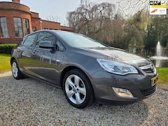 Opel Astra - 1.6 Edition AIRCO/cruise *apk:11-2026