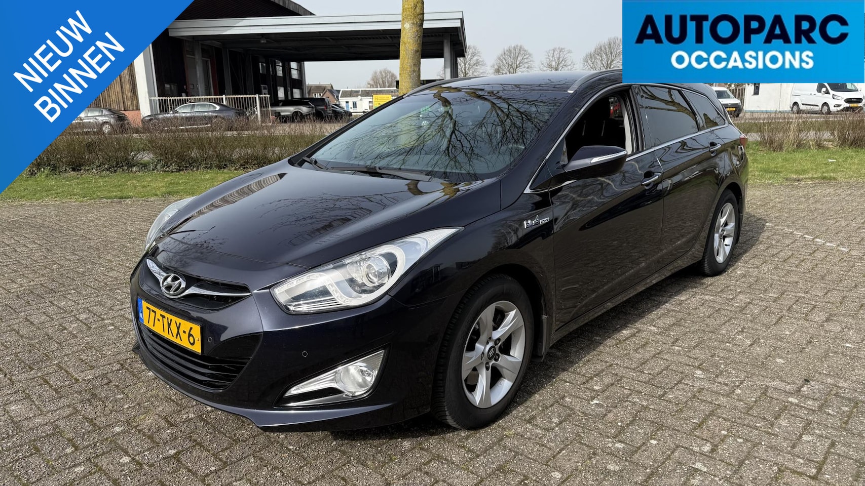 Hyundai i40 Wagon - 1.6 GDI Blue Business Edition 1.6 GDI Blue Business Edition , AIRCO, NAVI, CRUISE, PDC VOOR EN ACHTER, TREKHAAK, ACHTERU - AutoWereld.nl