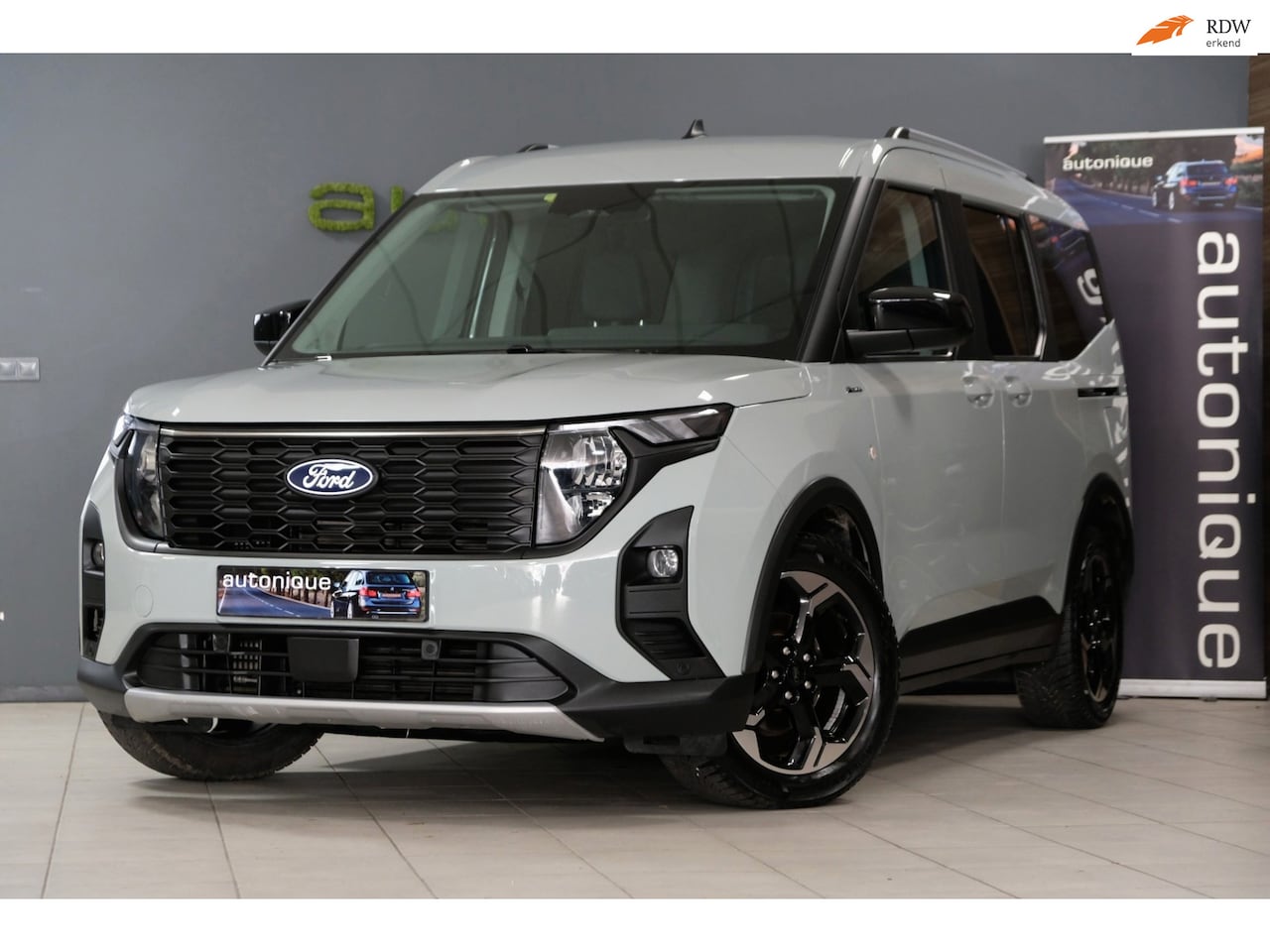 Ford Tourneo Courier - 1.0 *Active* |AUTOMAAT 38dkm| Half leder/Camera/Navigatie/Apple Carplay - AutoWereld.nl