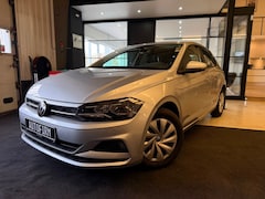 Volkswagen Polo - 1.0 TSI Comfortline 95PK Automaat Dealer onderhouden Garantie Parkeersensoren Bluetooth