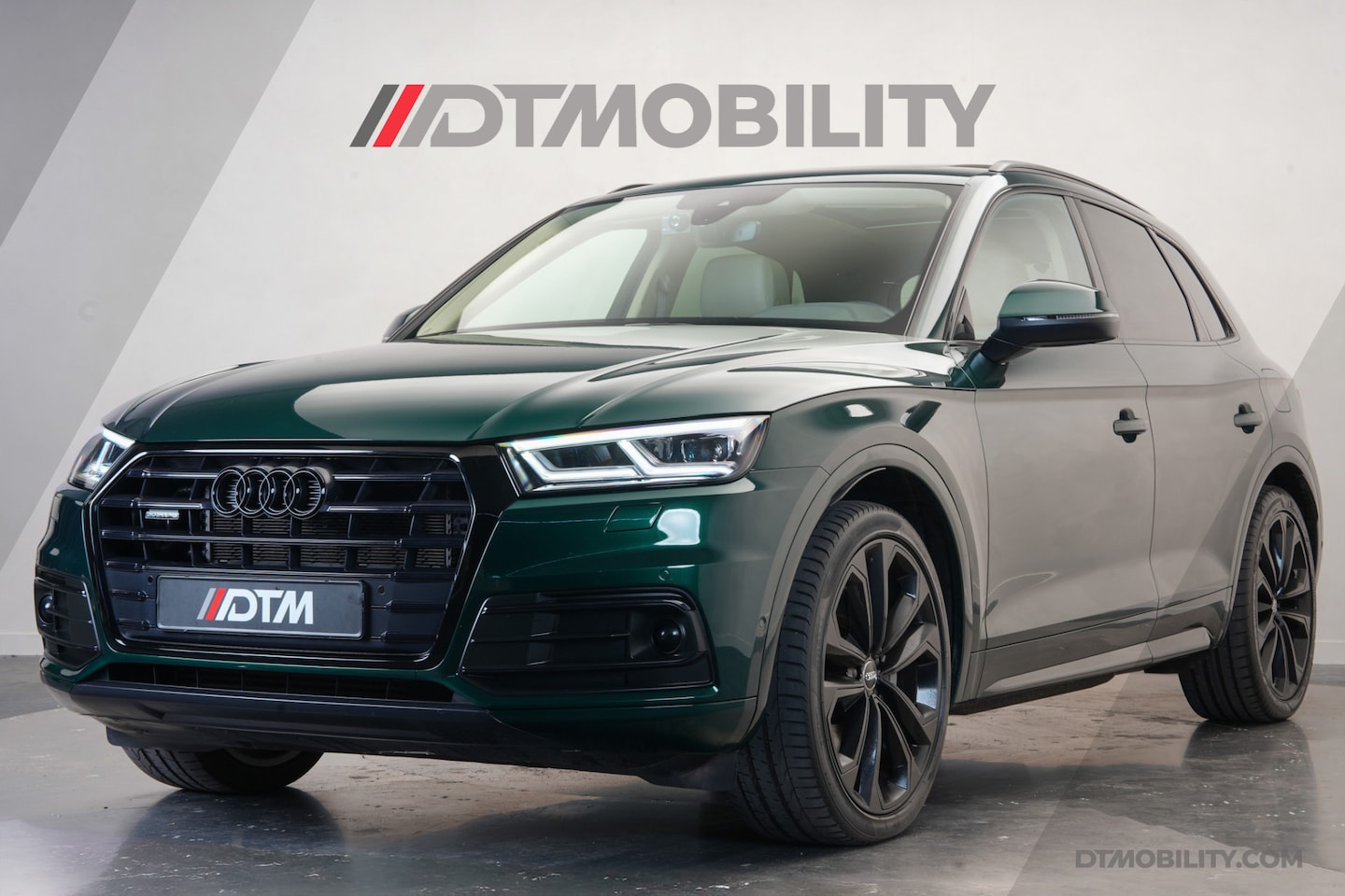 Audi Q5 - 50TFSIe Quattro S-Edition | Luchtvering | Panorama | B&O | Trekhaak - AutoWereld.nl