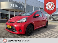 Toyota Aygo - 1.0 VVT-i Comfort Airco, Navigatie, Elektr.ramen, centr.vergr, etc