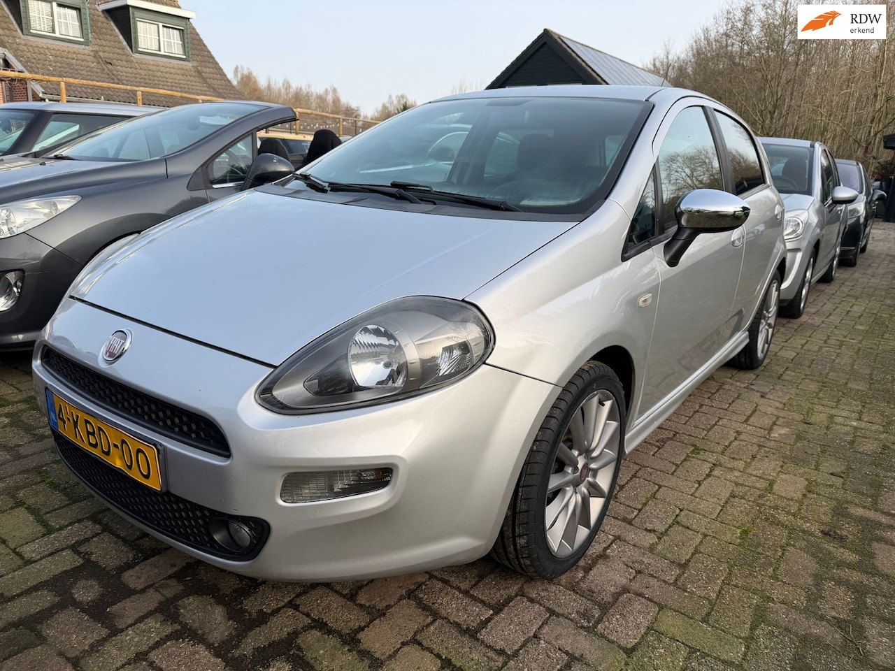 Fiat Punto Evo - 0.9 TwinAir Sport Nieuwe APK t/m 02-03-2027 - AutoWereld.nl