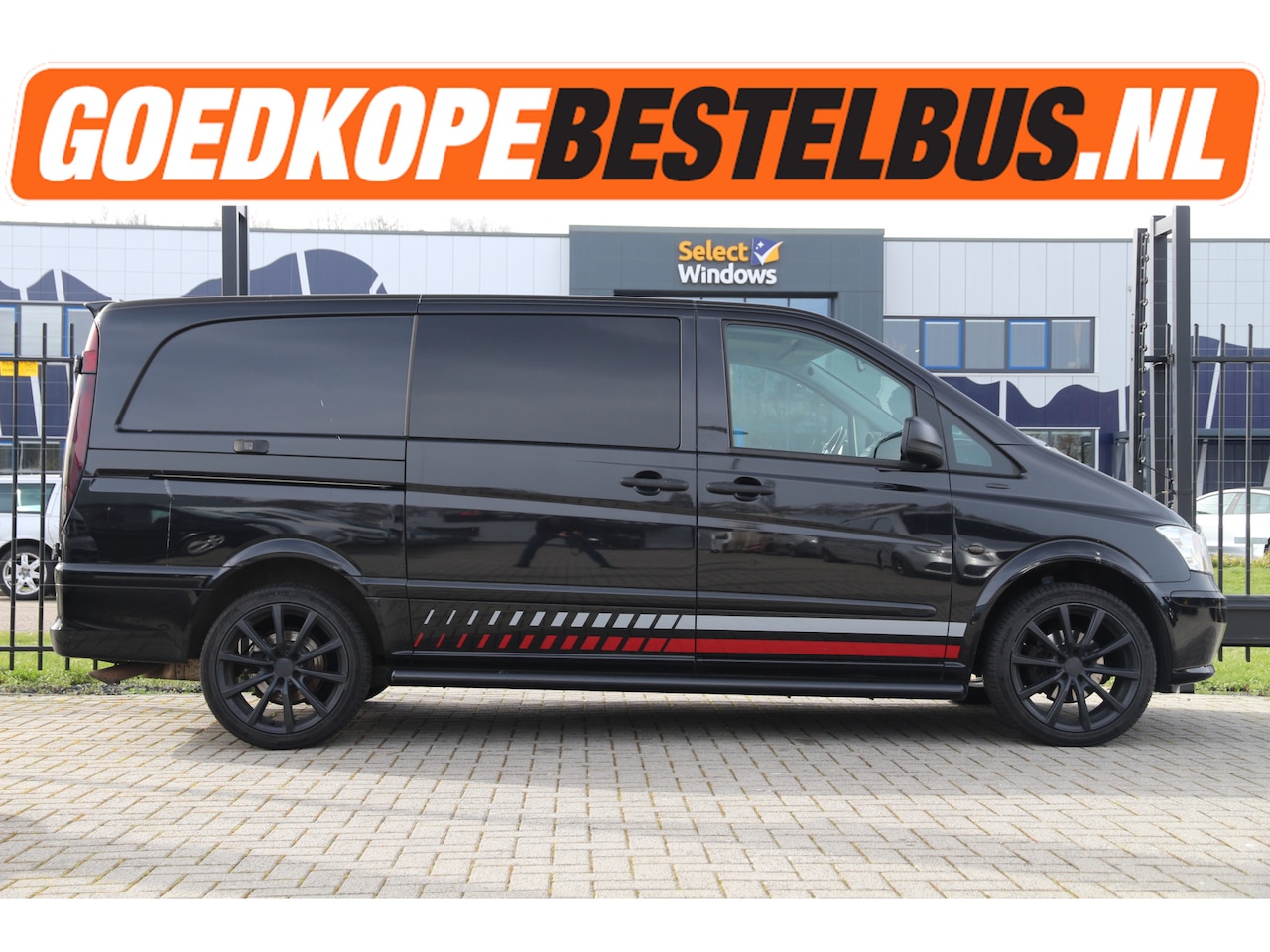 Mercedes-Benz Vito - 190PK CDI / L2H1 / LM velgen / Trekhaak / Camera / Airco.. - AutoWereld.nl
