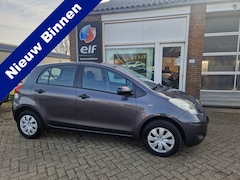 Toyota Yaris - 1.0i VVTi "Acces" 5 Deurs - Airco - Apk 24-03-2027