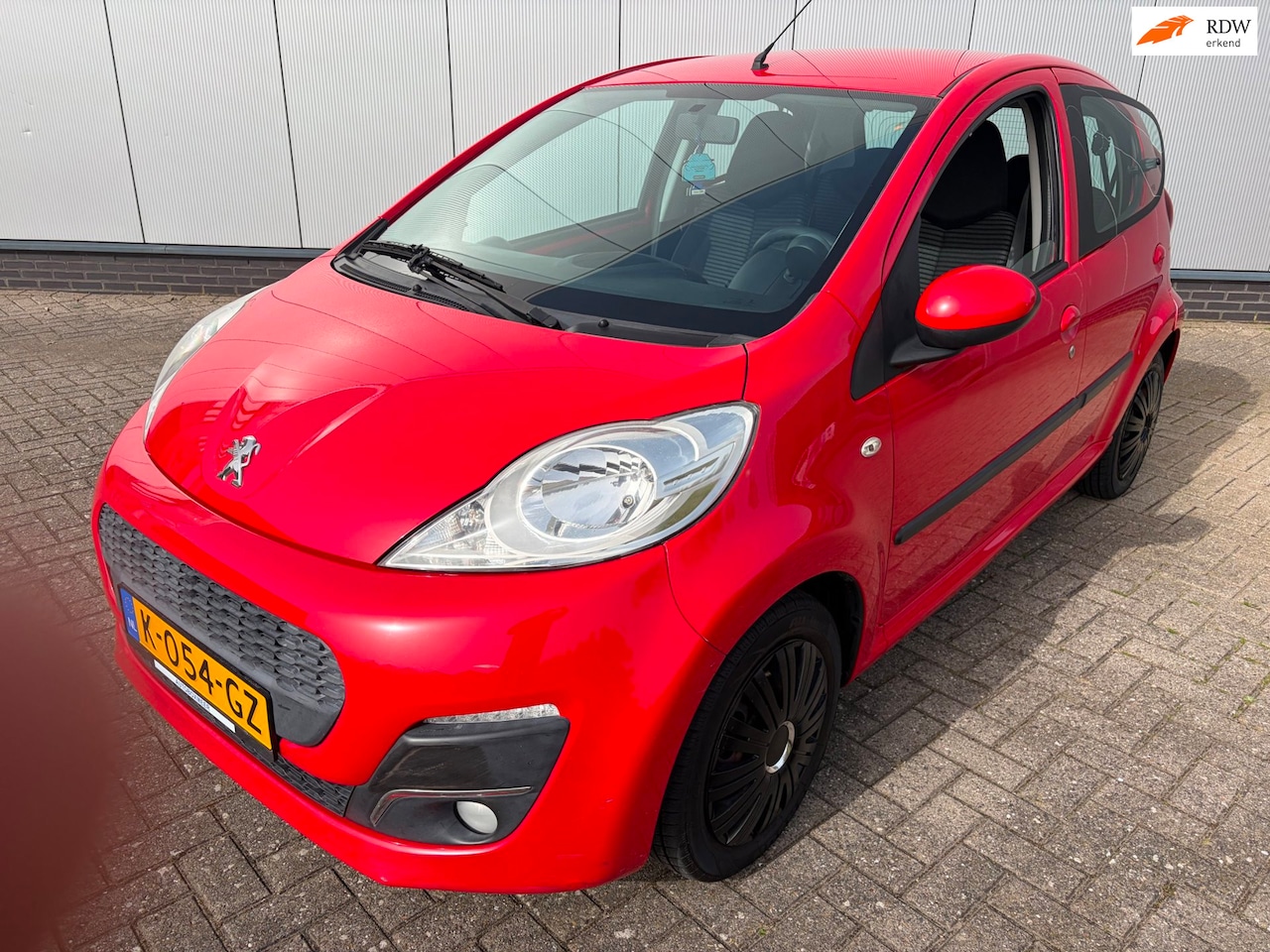 Peugeot 107 - 1.0 Access 5Deurs Airco 2012 weinig KM !! - AutoWereld.nl