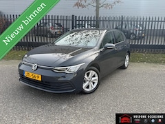 Volkswagen Golf - 1.0 eTSI Life Business / Naviagtie/Automaat/ Topstaat