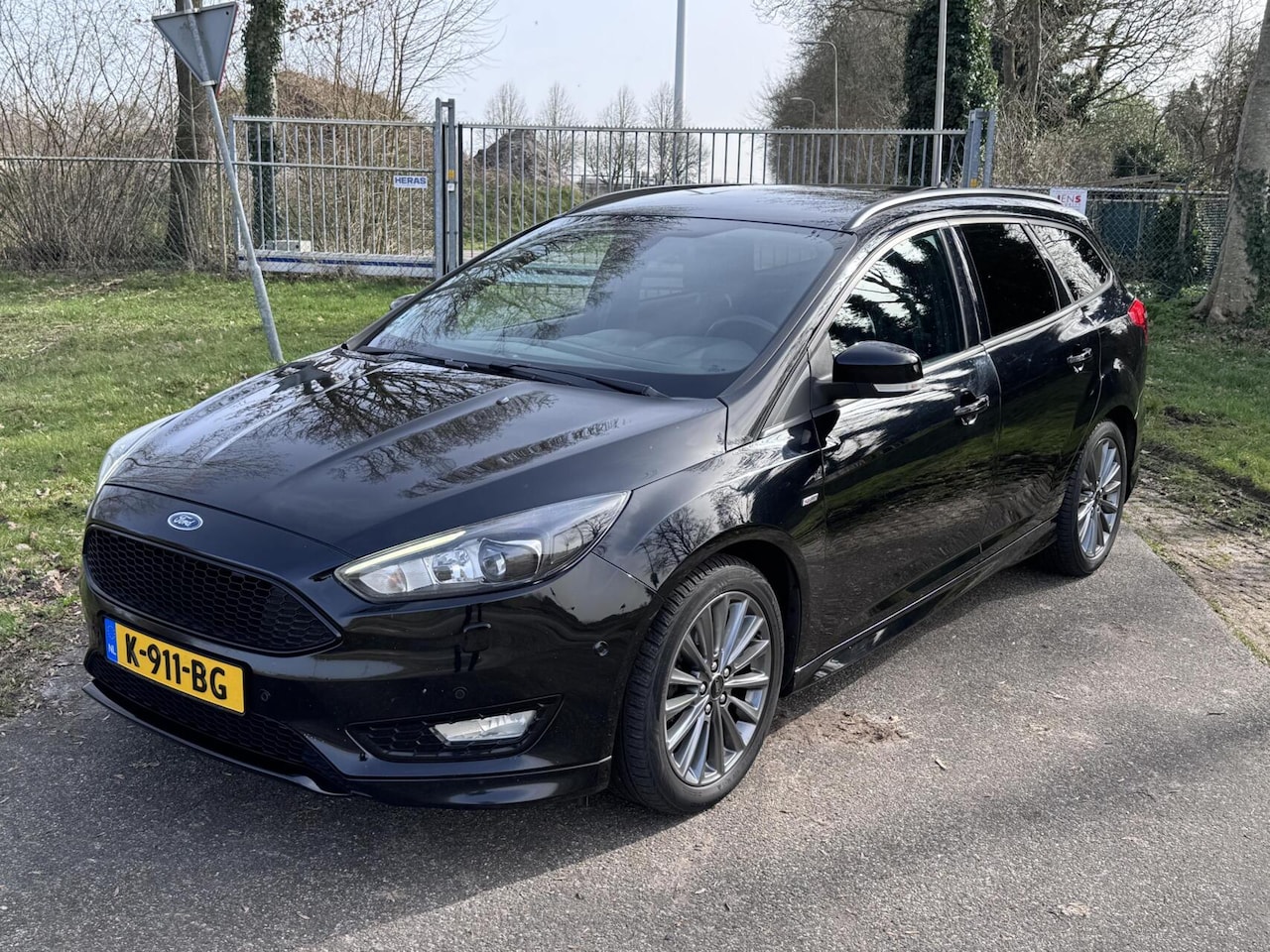 Ford Focus Wagon - 1.5 ST-Line STUUR- STOELVERWARMING*CARPLAY - AutoWereld.nl