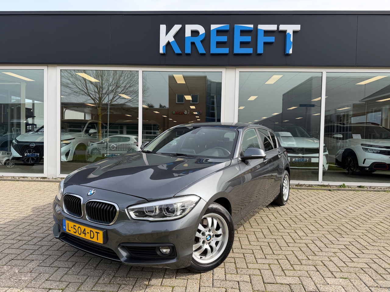 BMW 1-serie - 118i Executive Stoelverwarming | Cruise - AutoWereld.nl