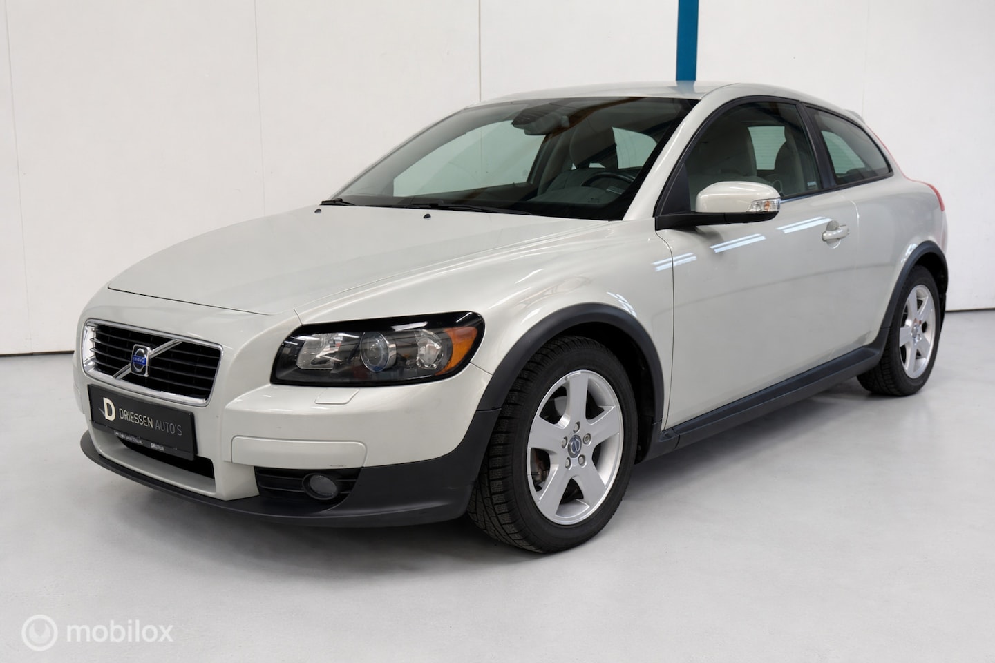 Volvo C30 - 1.8 Summum 58.000KM / LEER - AutoWereld.nl