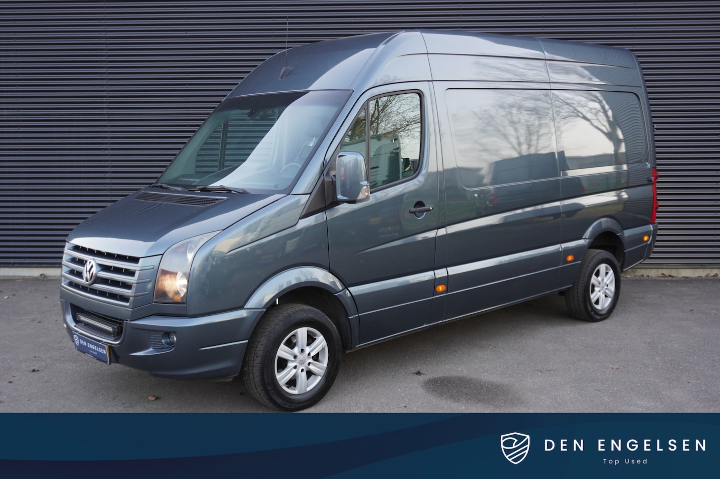 Volkswagen Crafter - 35 2.0 TDI 164pk L2H2 Airco Cruise control Trekhaak Camera Euro5 - AutoWereld.nl
