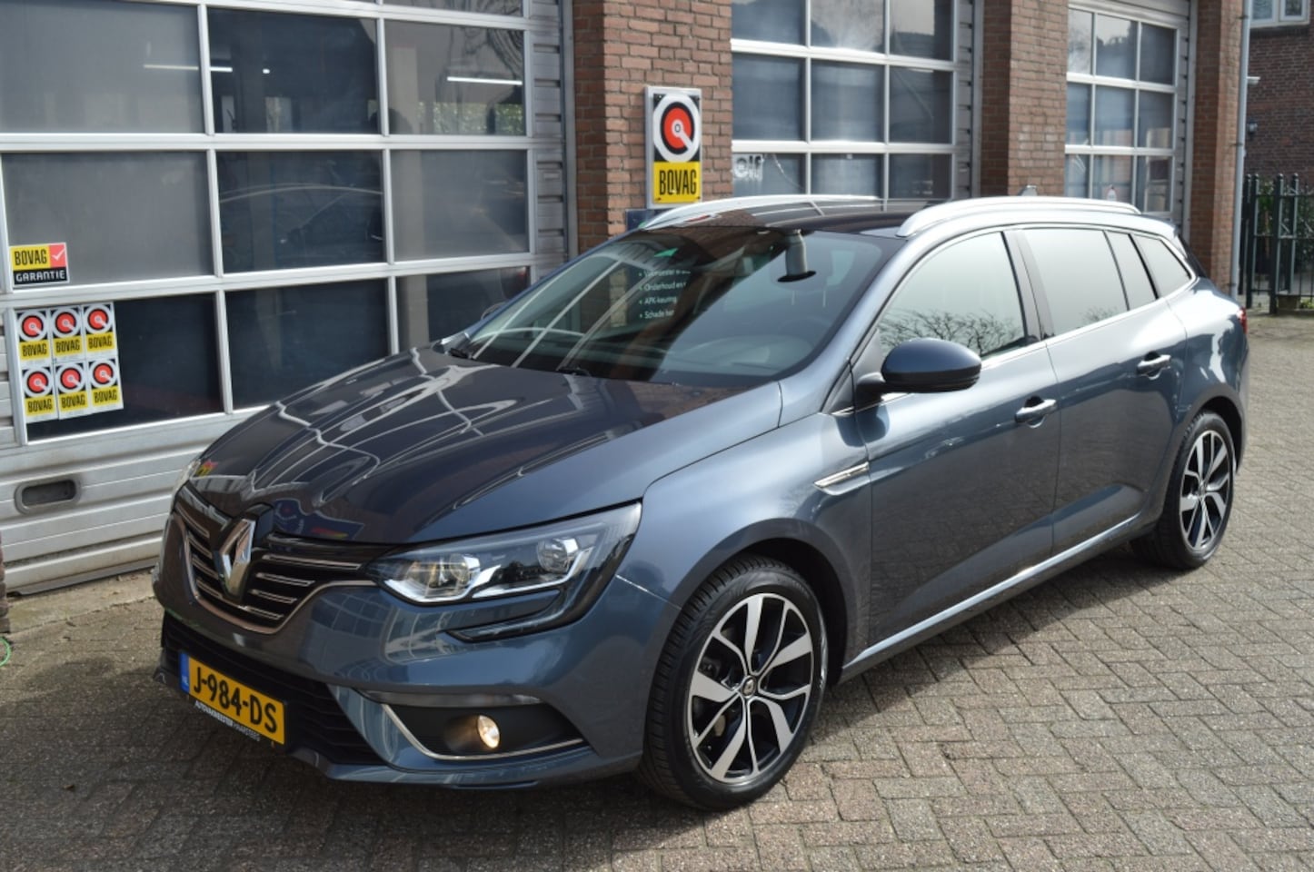 Renault Mégane Estate - 1.3 TCe Bose 1.3 TCe Bose, Trekhaak, Navigatie, Pdc - AutoWereld.nl