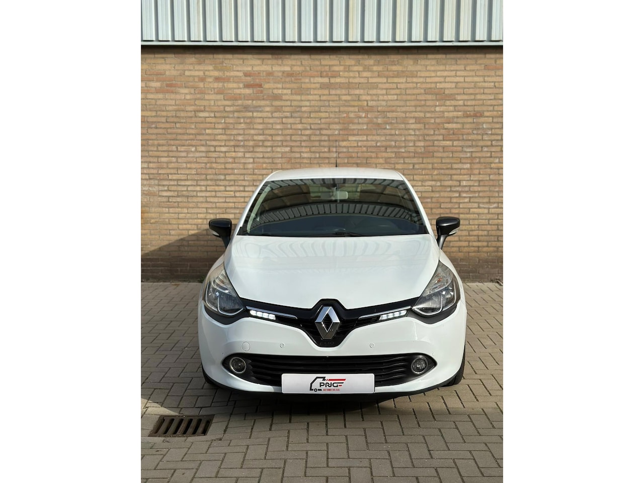 Renault Clio - 0.9 TCe Expression CRUISE - AIRCO - NAVI - AutoWereld.nl
