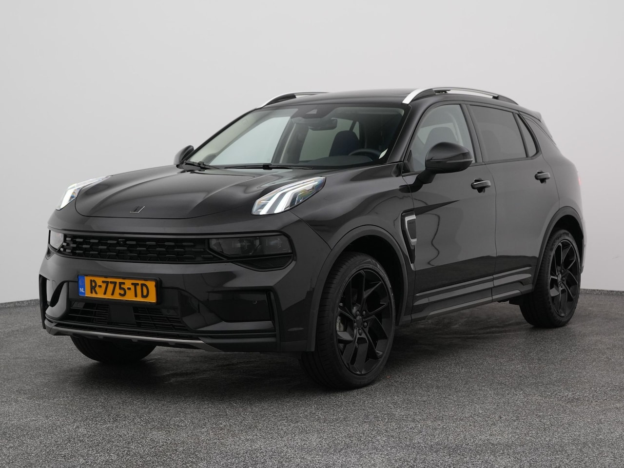 Lynk & Co 01 - 1.5 Plug-in Hybrid | 360° | BLACK | NLD AUTO - AutoWereld.nl