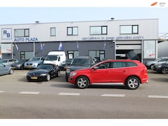 Volvo XC60 - 2.0 D3 R-Design / AUTOMAAT / 12 MND GARANTIE