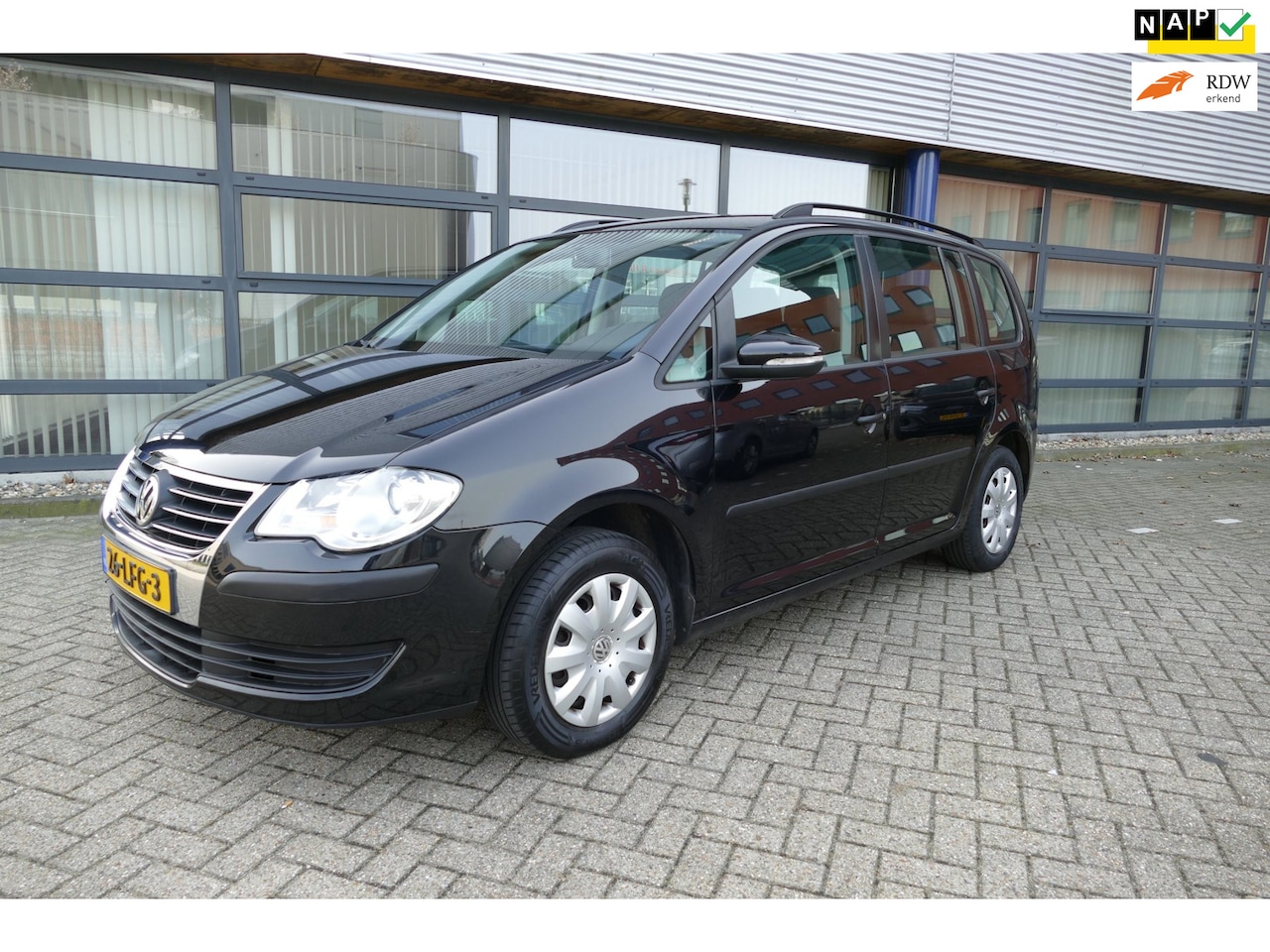 Volkswagen Touran - 1.4 TSI Trendline Airco Apk 02-03-2027 - AutoWereld.nl