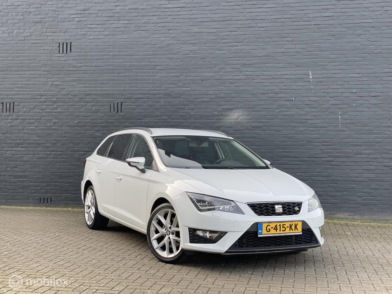 SEAT Leon ST - 1.8 TSI FR Dynamic 180PK Clima/Stoelv/Trekhaak - AutoWereld.nl