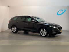 Skoda Octavia Combi - 1.0 e-TSI DSG Business Edition Stoelverwarming Virtual Cockpit Parkeersensoren Navigatie