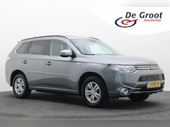 Mitsubishi Outlander - 2.0 PHEV instyle Leer, Schuif-/Kanteldak, Camera, Navigatie, Keyless, Trekhaak