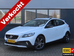 Volvo V40 Cross Country - 1.5 T3 Summum | lederen bekleding | trekhaak | stoelverwarming