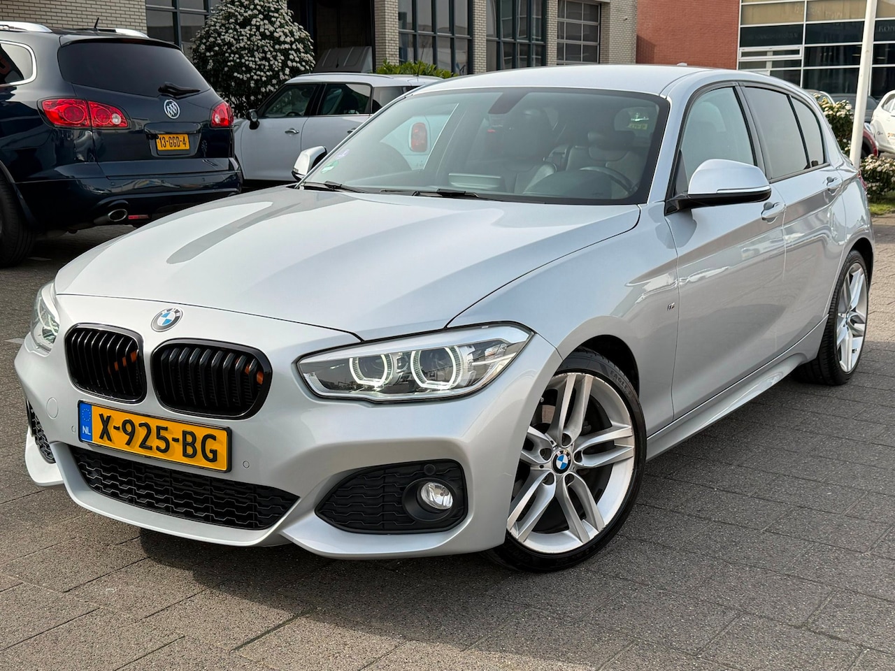 BMW 1-serie - 118i Edition M Sport Shadow High Executive 118i Edition M Sport Shadow High Executive - AutoWereld.nl