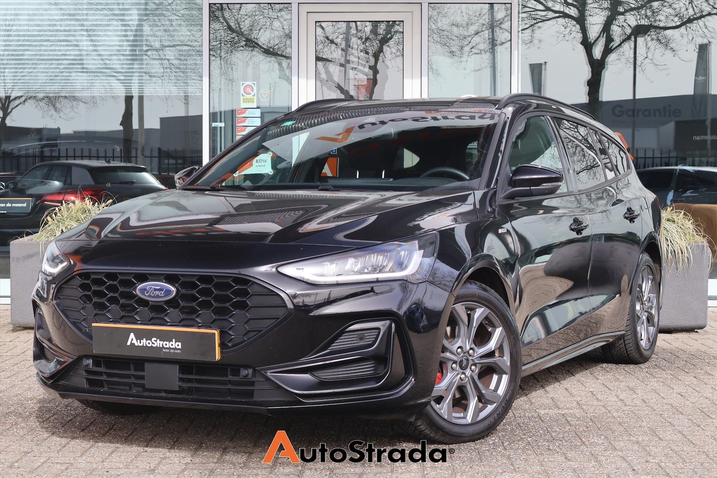 Ford Focus Wagon - 1.0 ST-Line 155pk | Virtual | LED | Climate | Camera | Keyless | Navigatie | Carplay | Cru - AutoWereld.nl