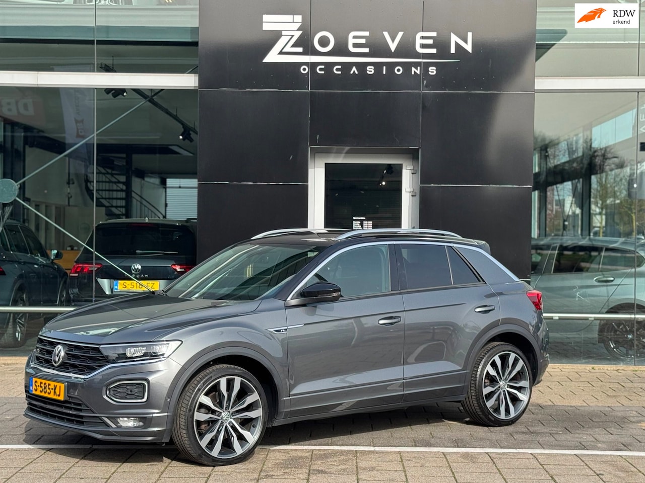 Volkswagen T-Roc - 2.0 TSI 4Motion Sport Business R-line/ Pano/ 4 Motion - AutoWereld.nl