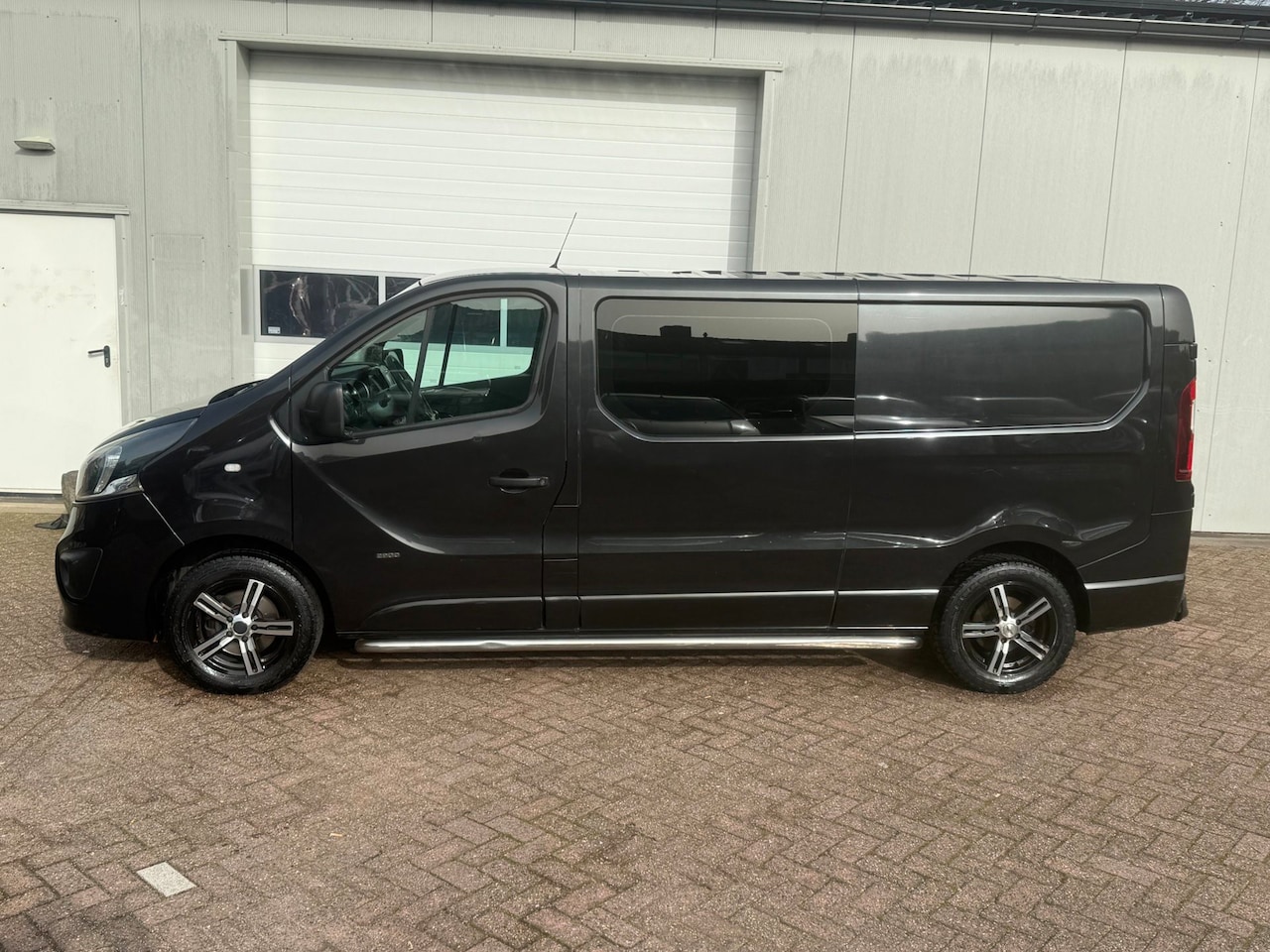 Opel Vivaro - 1.6 CDTI L2H1 DC Sport 1.6 CDTI L2H1 DC Sport - AutoWereld.nl