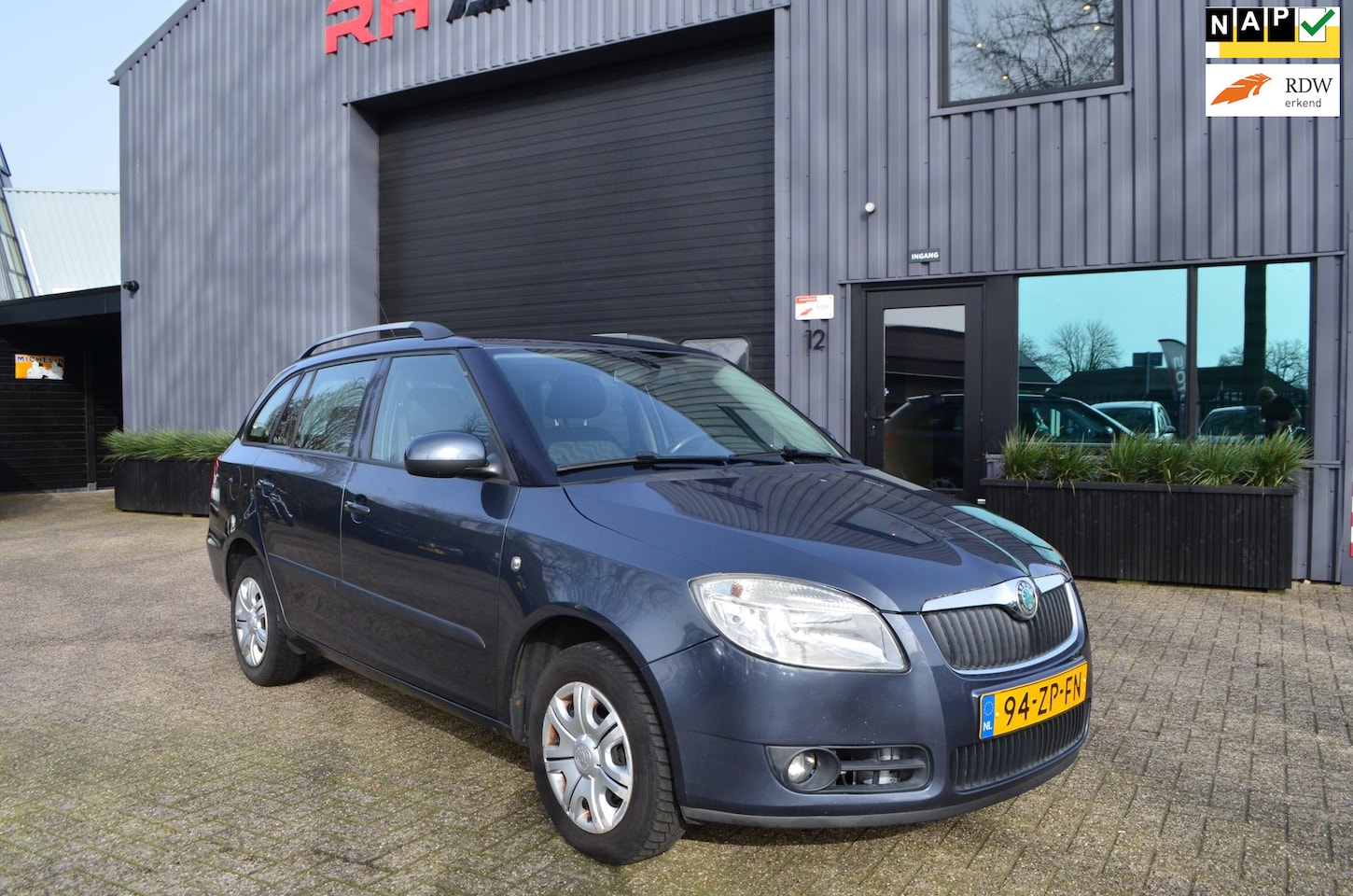 Skoda Fabia Combi - 1.2-12V Ambiente | Airco | Trekhaak | Nieuwe APK - AutoWereld.nl