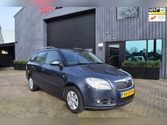 Skoda Fabia Combi - 1.2-12V Ambiente | Airco | Trekhaak | Nieuwe APK