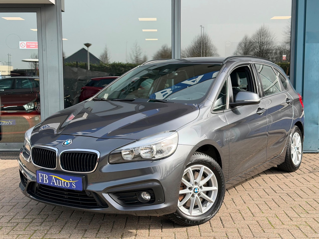 BMW 2-serie Active Tourer - 218i Essential Airco Lmv Cruise Navi Panodak Automaat - AutoWereld.nl