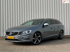 Volvo V60 - 1.5 T3 R-Design|Stoelverwarming|Navi|Trekhaak
