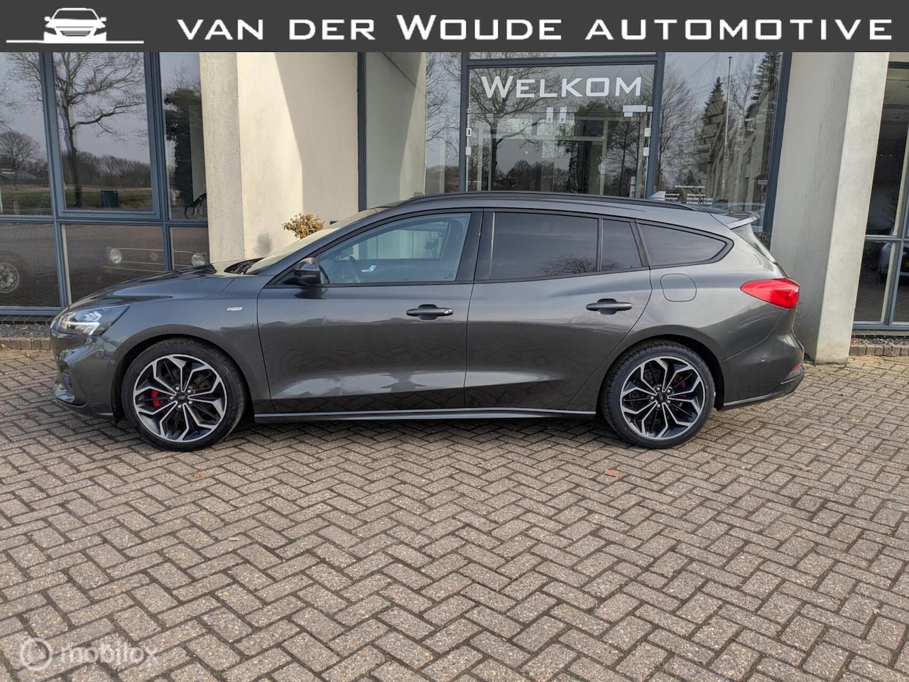 Ford Focus Wagon - 1.0 EcoBoost ST Line Business 1.0 EcoBoost ST Line Business - AutoWereld.nl