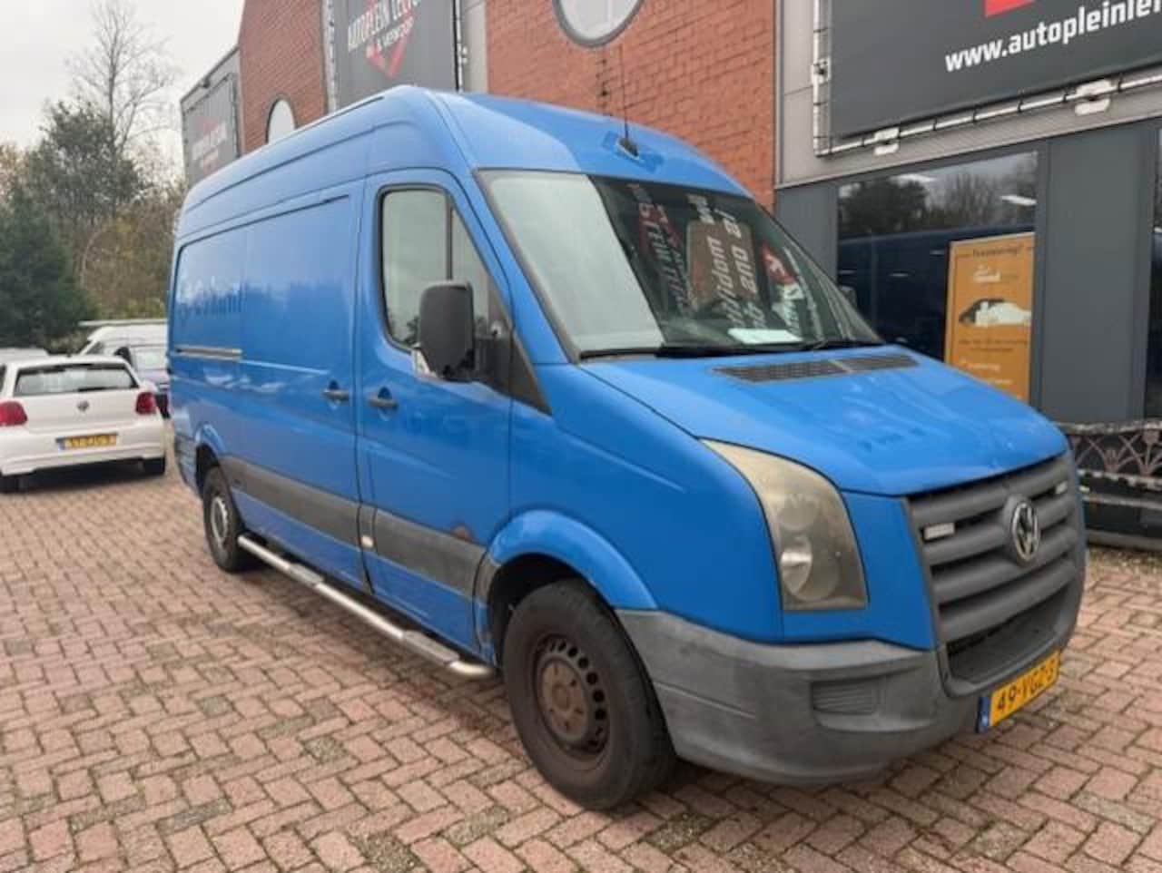 Volkswagen Crafter - 35 2.5 TDI AUT, L2H2 DC Trendline - AutoWereld.nl
